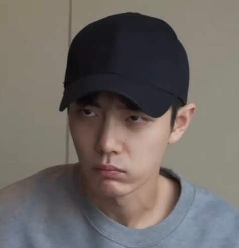 ChipperChom tweet media