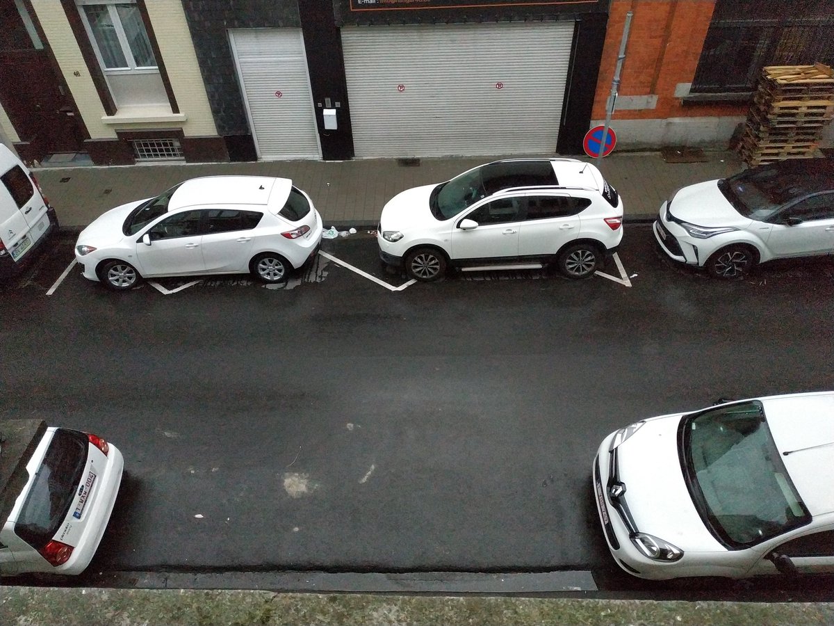 The colour thief is at it again! This morning, all cars turned black and white!