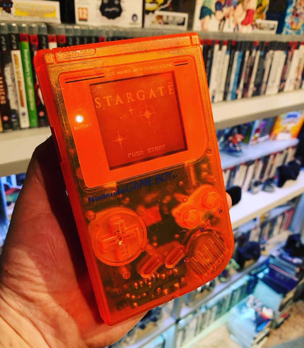 KRASHOVARIDE's tweet image. An all over orange affair to compliment my other DMGs, happy with how it turned out being as it was an impromptu build. #gameboymods #nintendo #retrocollector #gamingcommunity #moddedgameboygameboyclub