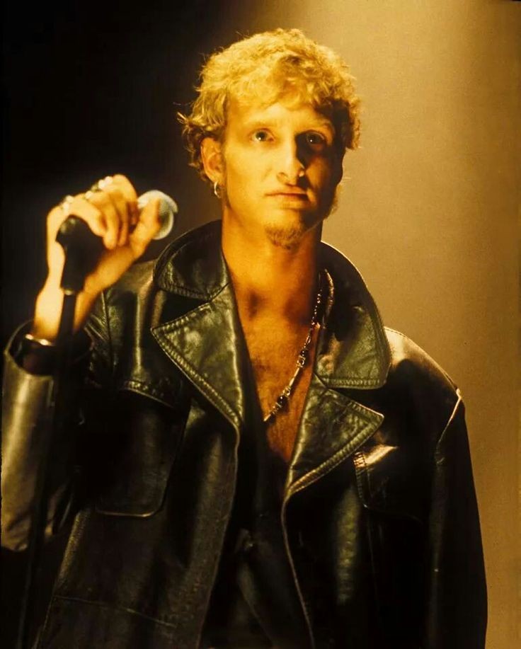 Happy birthday Layne Staley 