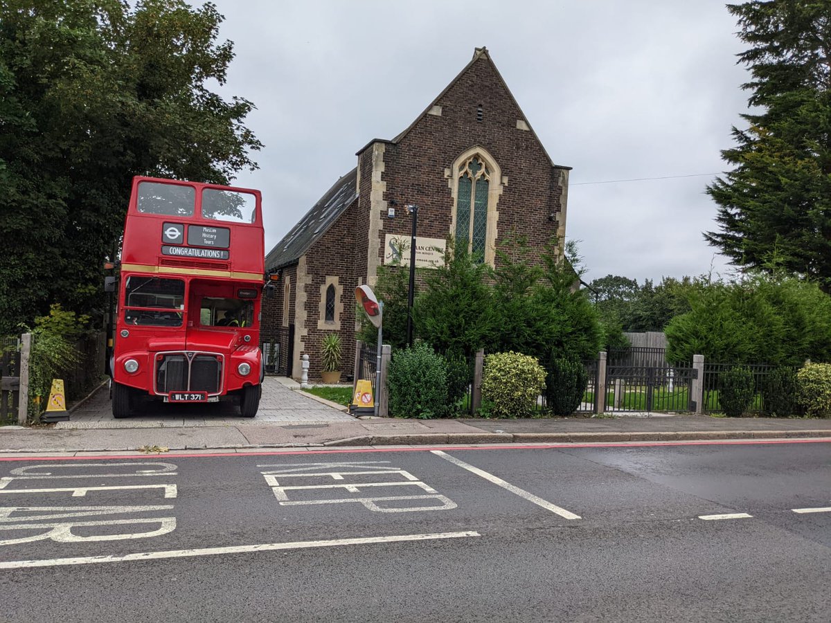 AlEmaanCentre's tweet photo. All aboard the London Bus Tour @al_emaan_centre !!!
All packed and ready to see the beautiful Muslim landmarks in the city of London!!
#londonbustour #londonmuslimbustour #muslimlondoner #muslimlondon https://t.co/vHtGPpEqEY
