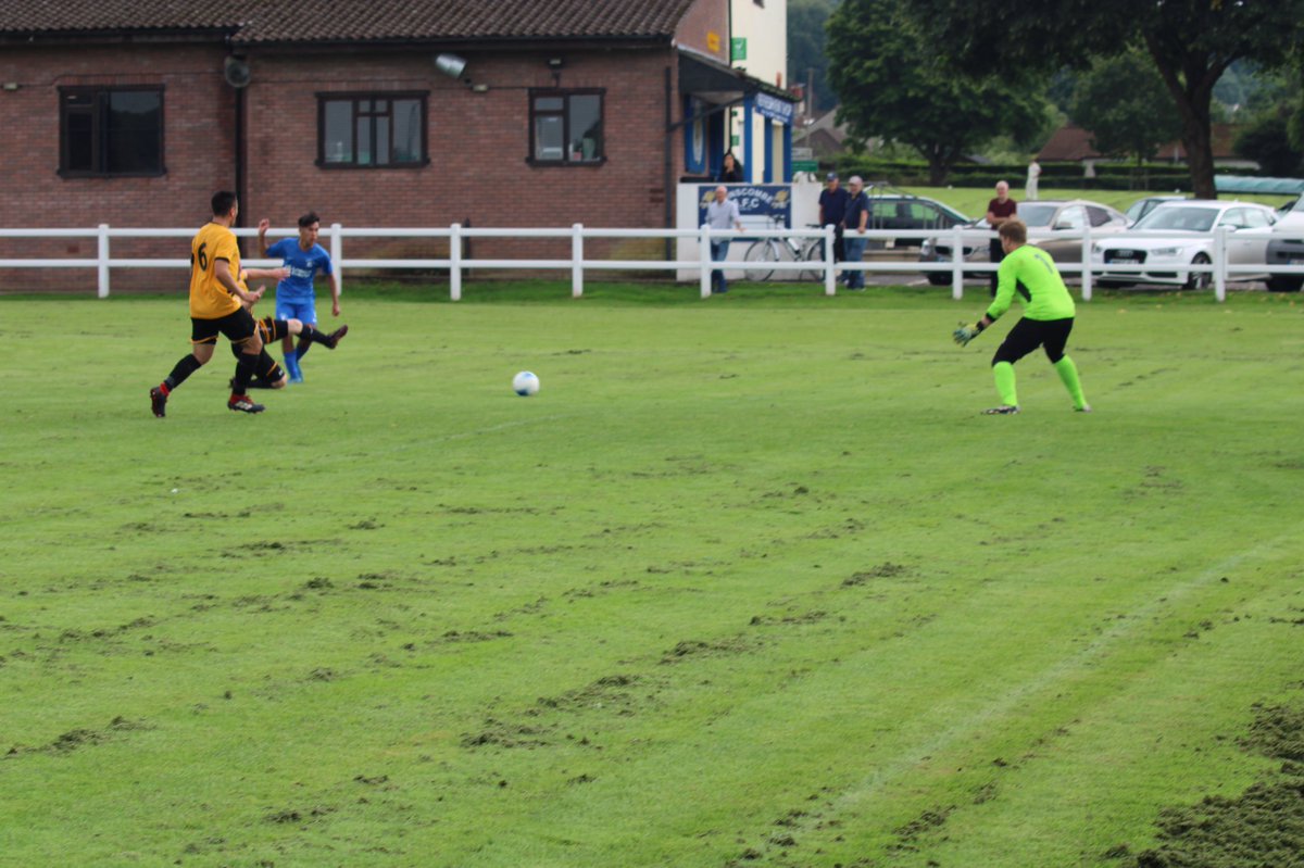 Change of sport yesterday ⚽️ 
Action from the <a href="/somersetcfl/">Somerset County FL</a> clash between <a href="/WinscombeAFC/">Winscombe AFC</a> Res &amp; <a href="/GlastonburyFC/">Glastonbury FC</a>