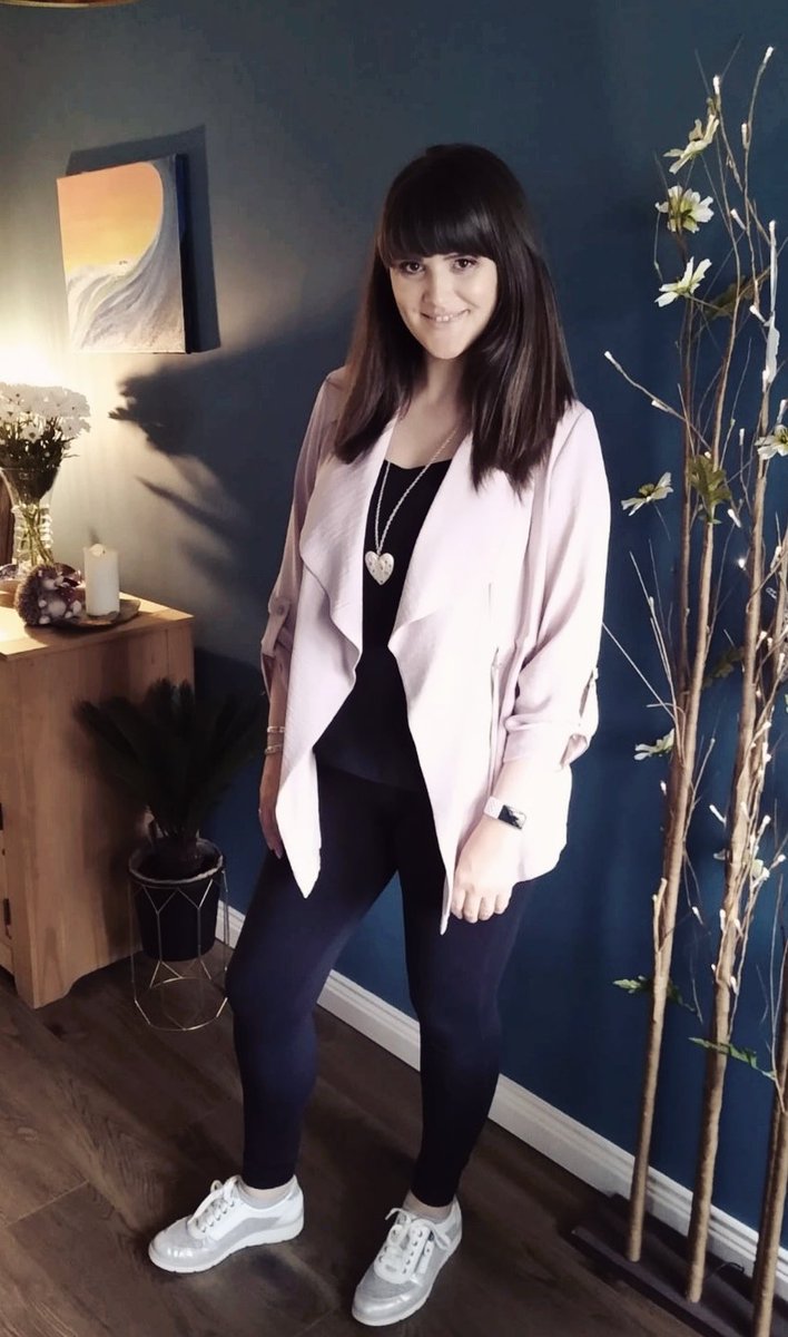 GraceFSinger's tweet image. Off to the studio for a couple of days... Absolutely thrilled to be recording the end of my album. Absolutely heart broken to be leaving my little family 💔

Wish me luck! X