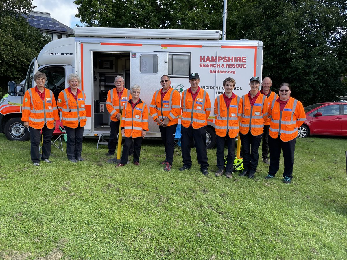 HANTSAR's tweet image. The team are setup at the Basingstoke Transport Festival.

Drop by say hello, find out what we do and you can even support us by getting your hands on some goodies!

#basingstoke #basingstoketransportfestival #hantsar #hampshire #searchandrescue #SundayFunday
