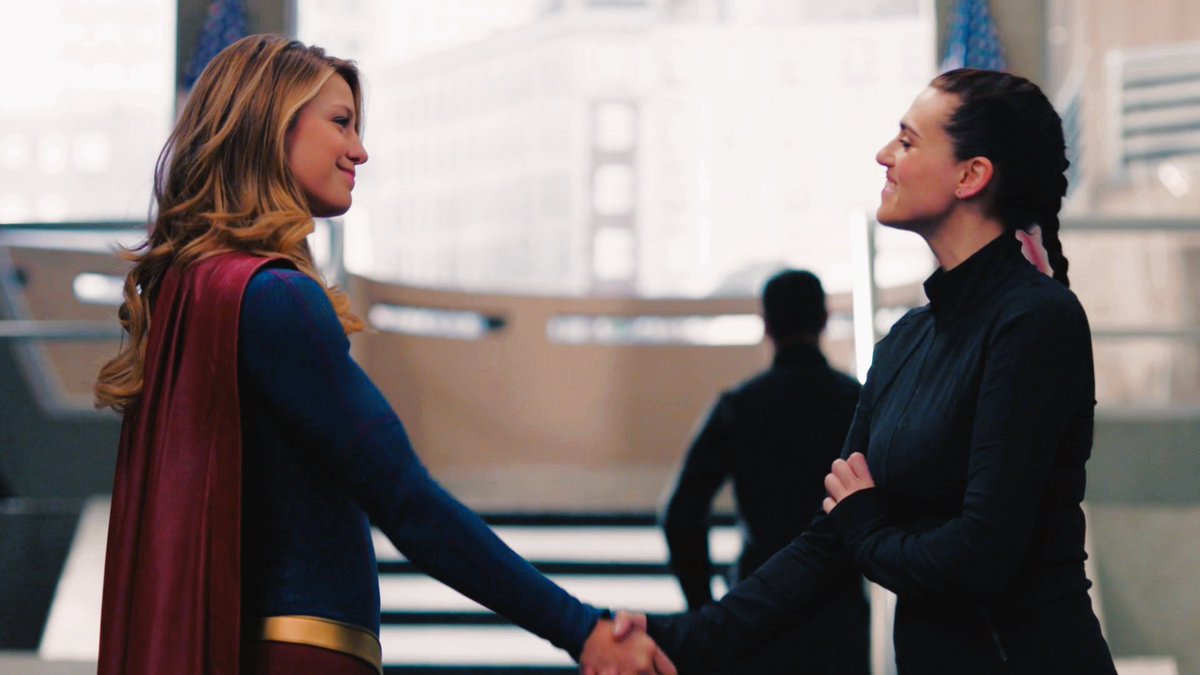 lgbtimelord's tweet image. Kara and Lena paralleling each other, a study on quantum entanglement:
