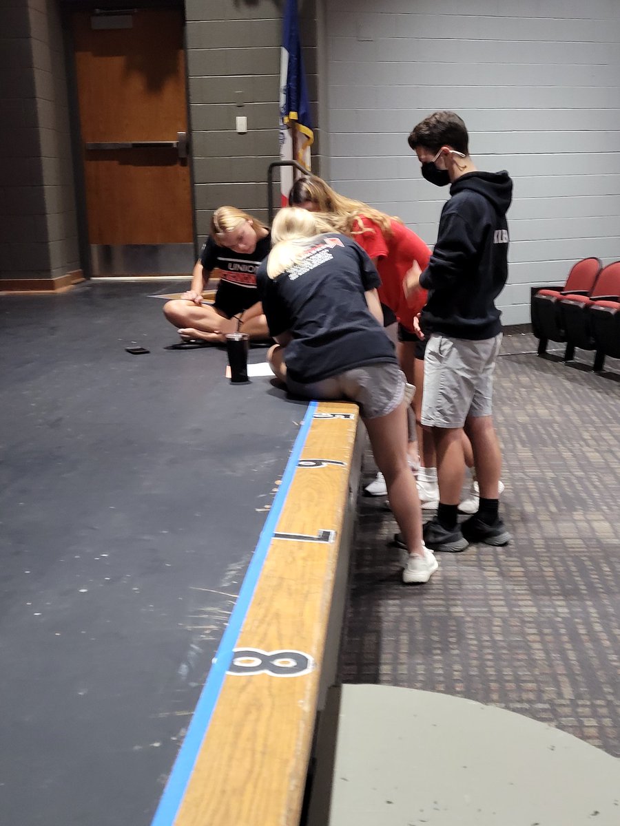 amy_kriz's tweet photo. Excited to start the year with our MVP Mentors! 

They came Friday to help at Freshman Welcome Day &amp; then stuck around for a training on classroom management, mentor responsibilities &amp; more.

Already see some great leadership this year!

#UKnighted @unioncsd https://t.co/N5S2kts1Q5