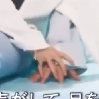 늘 맛있는 게이의 손크기 차이