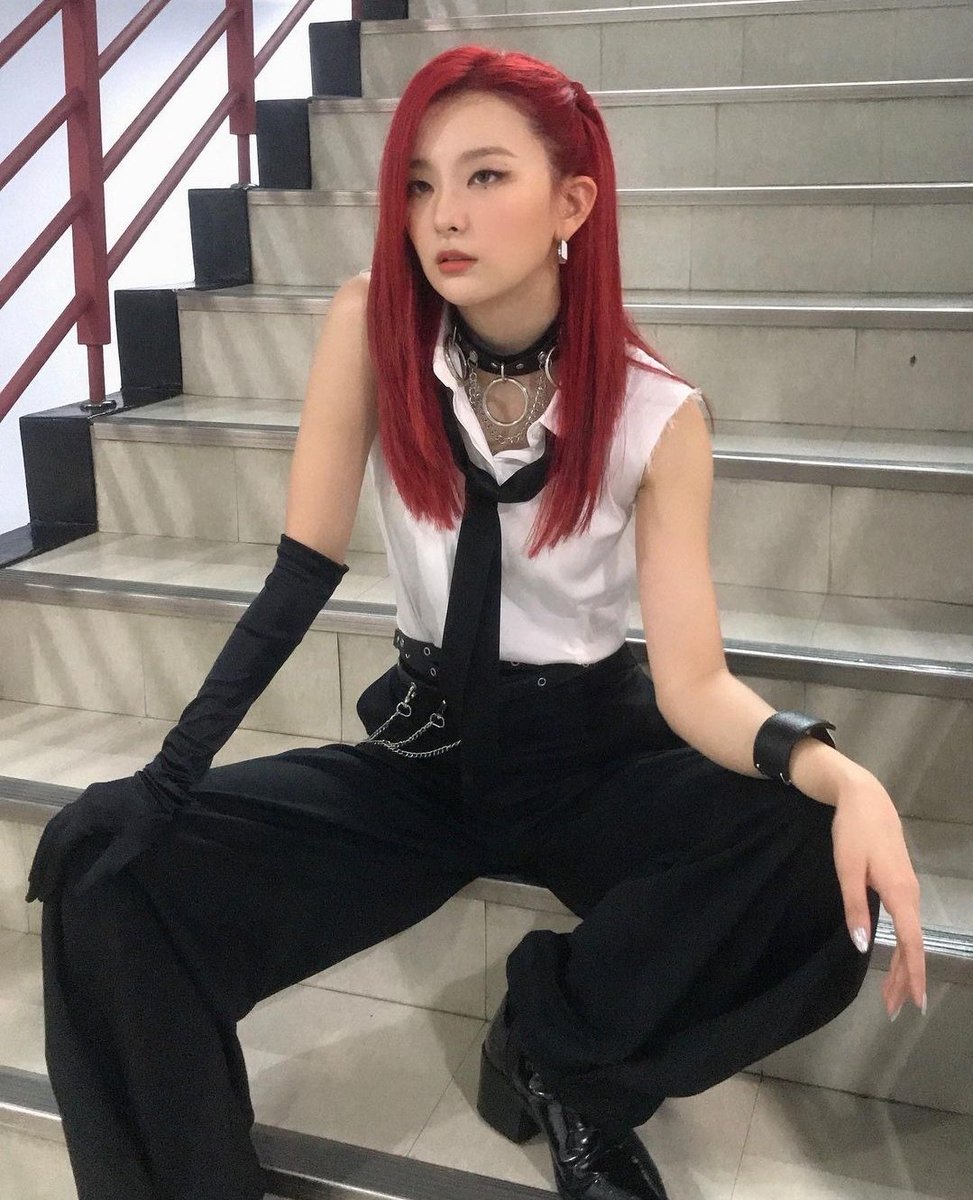 seulgi pics tweet media