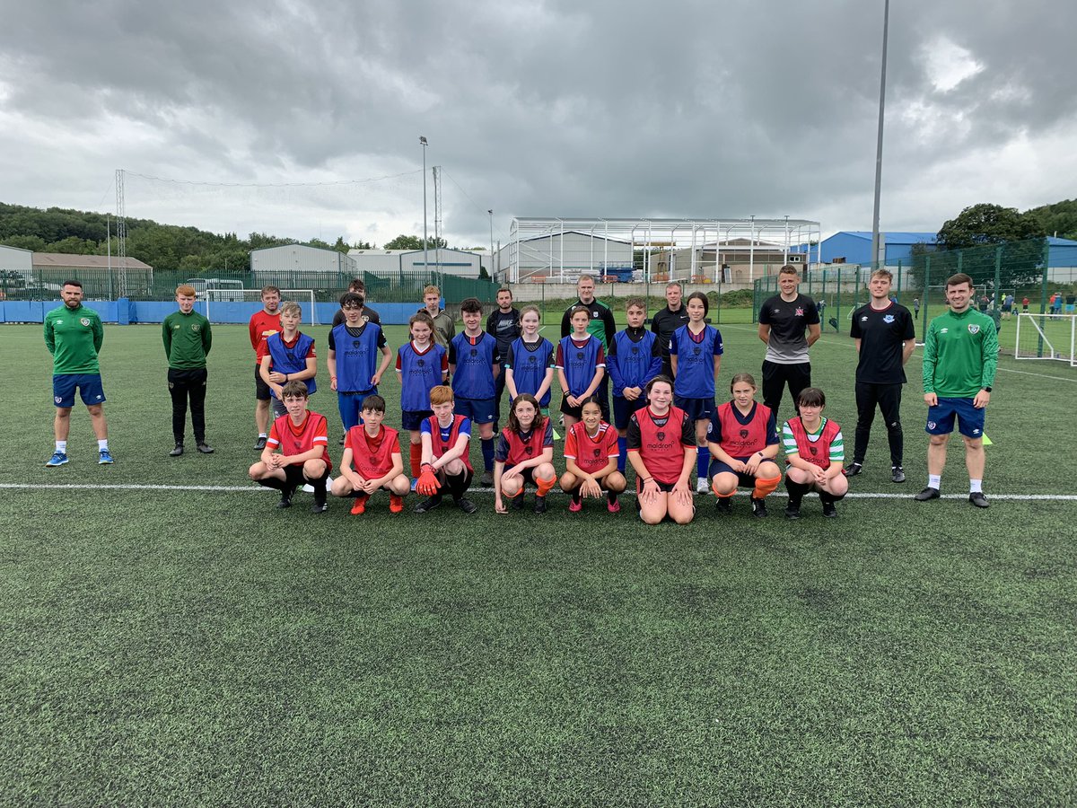 RobS__55's tweet image. Great to be back on the pitch today with @SparkyC91 for @FAICoachEd @UEFA C Licence practical sessions today in @MonaghanUtdFC with players from both Monaghan Utd and the CMUL ETP. #lifelonglearning ⚽️