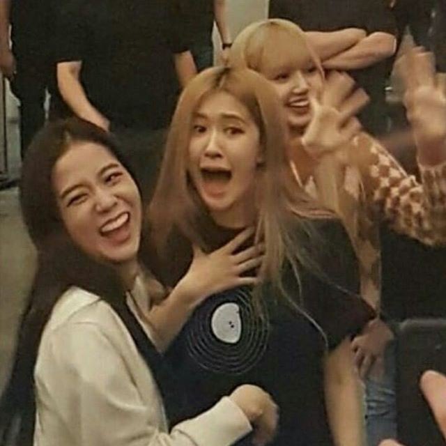 fangurlmyass's tweet photo. Me when I finally saw the teaser and realized that LS1 is really happening.

LISA IS COMING https://t.co/xNO56b7Tkn