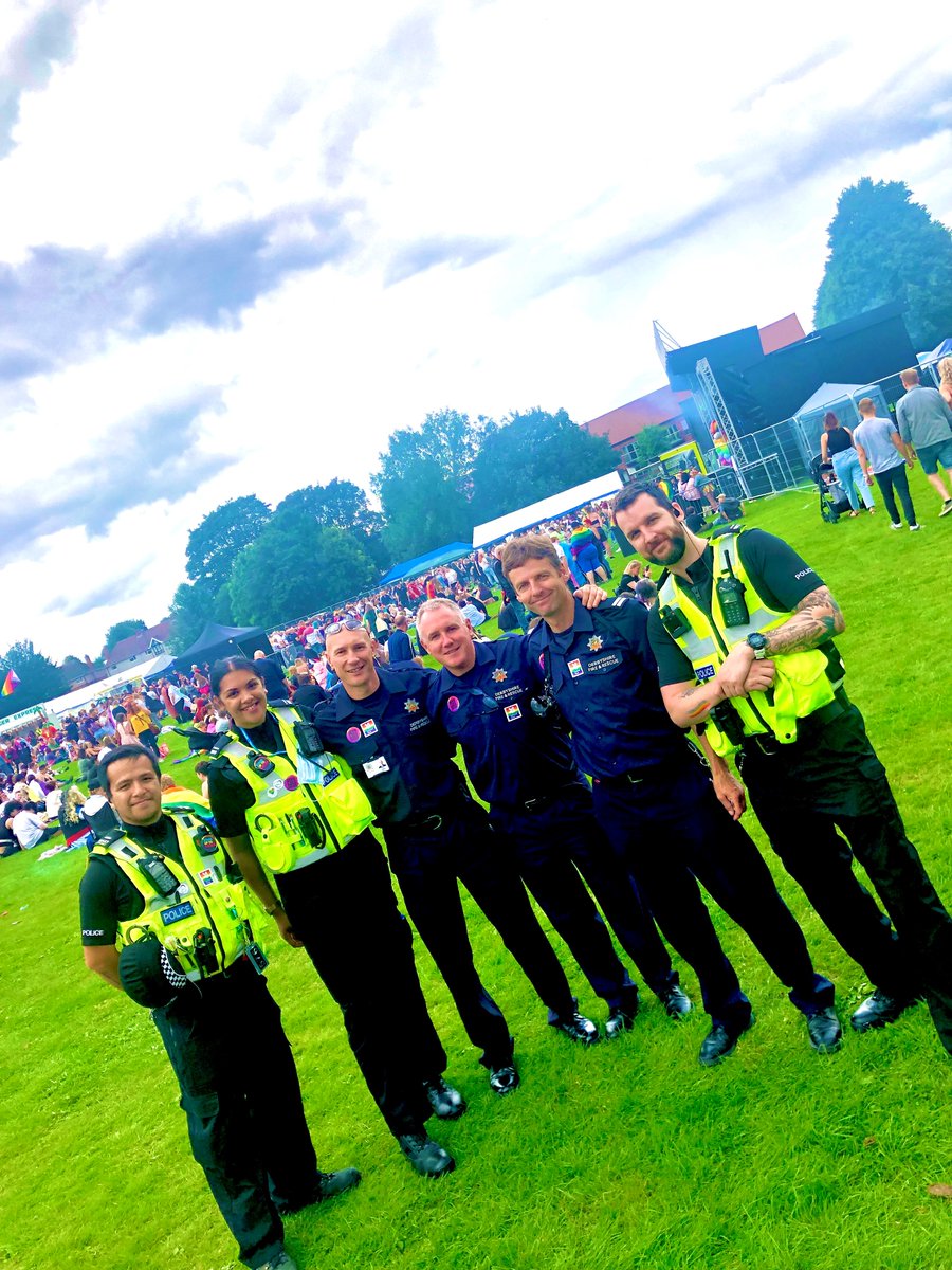 DerbyshireFRS's tweet photo. @DerbyshireFRS @DerbysPolice at #ChesterfieldPride today #prideinthepark https://t.co/RKBlKbJcBQ