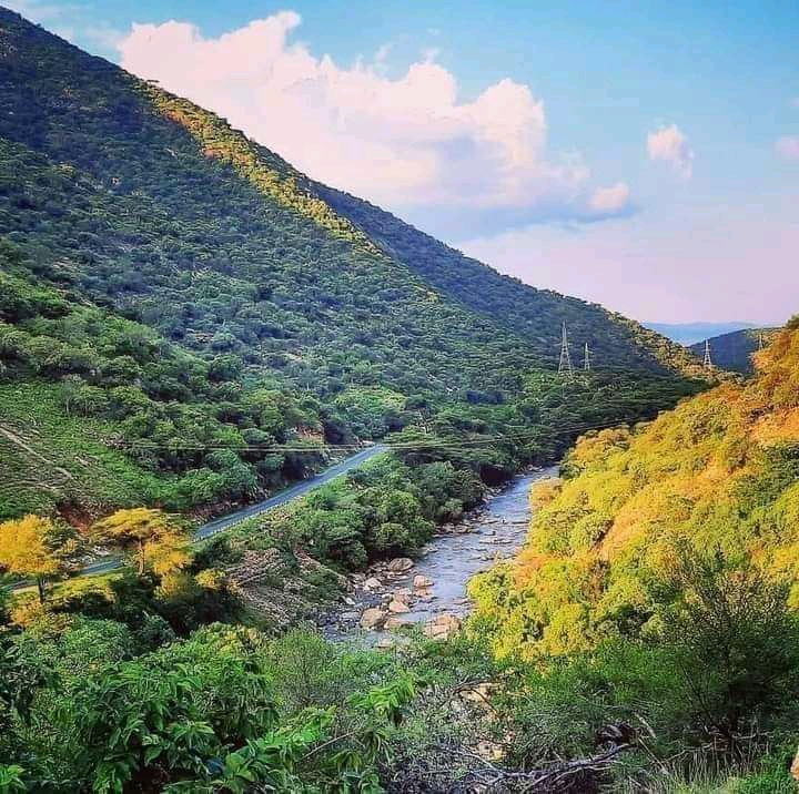 OkindaWrites's tweet photo. WEST OF POKOT

Tales of Pokot were full of pain
I read about war and trouble
About a people with no peace
Until I saw the West of Pokot
A landscape of green valleys
Its lands split by clean streams
There I saw the sun shinning
And people living as one creation https://t.co/nNLcTMBN8t