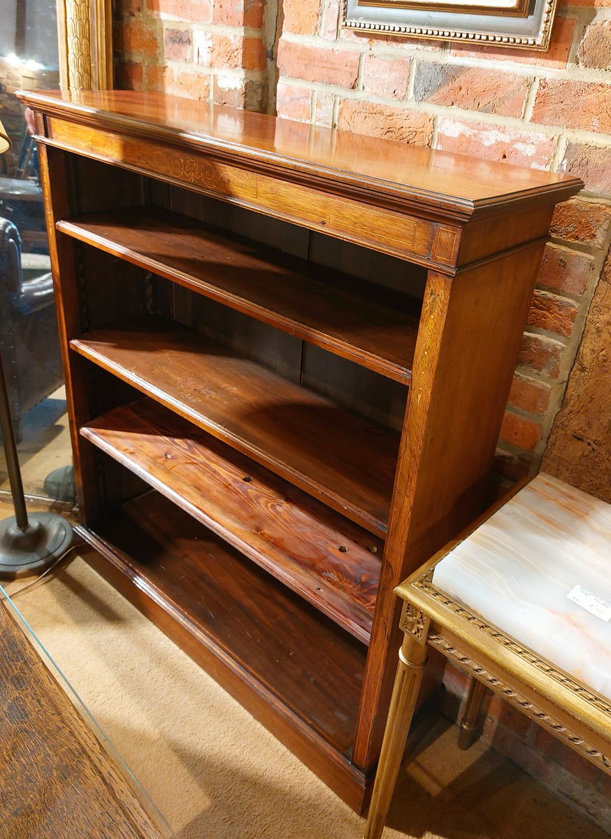 eversleybarn's tweet photo. #antiquebookcase #victorianbookcase #wellingtonchest #clubfender #antiquefurniture #vintagefurniture #judismithantiques #eversleybarnantiques https://t.co/bIiJdLNz4v