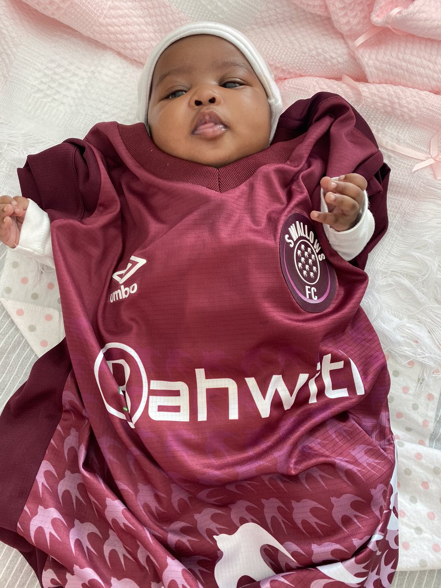 bubu_letlabika's tweet photo. Daddy I’m your Number 1 Fan 🐦🐦⚽️⚽️ Good Luck Swaiswai ❤️❤️ @Moroka_Swallows https://t.co/XGit3o03wb