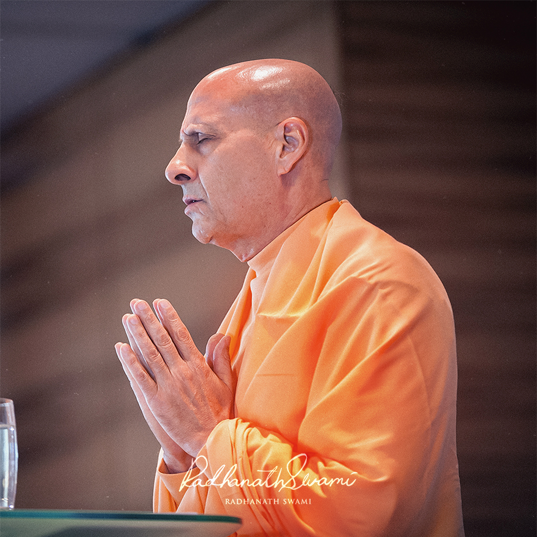 radhanathswami's tweet image. “God, who is absolute, reveals himself to different people in different ways.. I realized it would be very narrow to think there was only one way to God.”