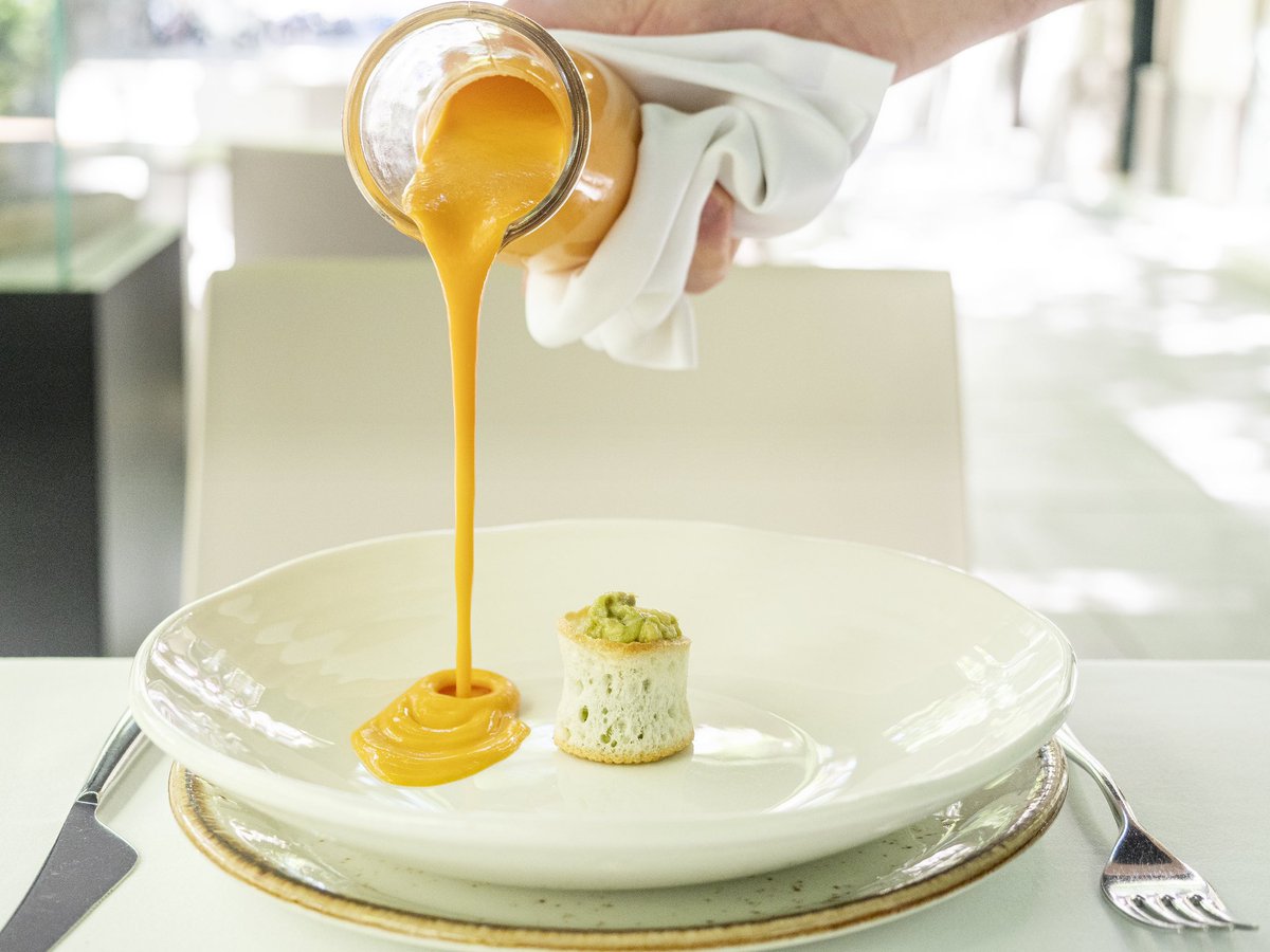 Volvemos el martes 24 de agosto 

Todavía hace calor y te ofrecemos platos fresquitos, además de productos excelentes @lacatedraldenavarra <a href="/jamonjoselito/">Jamón Joselito</a> #servimosfelicidad 
 
Reservas: +34 91 781 61 97
restaurantealbora.com

#restaurantesmadrid #comerenmadrid #gastronomia