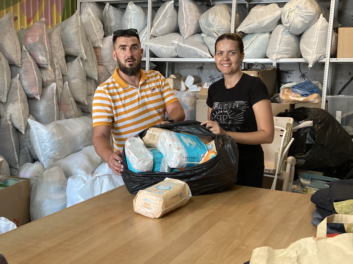 Готовы отправить Газель проекта БлагоДарю с вещами в сельское поселение для раздачи погорельцам и нуждающимся. Ищу кураторов среди местных жителей, нужно помещение для выгрузки и раздачи. Прошу репоста 89272613731 есть пуховики, детские памперсы  <a href="/D_Azaroff/">Дмитрий Азаров</a> <a href="/E_Lapushkina/">Елена Лапушкина</a> <a href="/RsborS/">rsbor_samara</a>