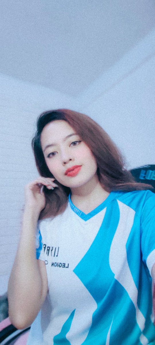 Six more days to win a LYB jersey! 

Rep #TeamLiyab just like LYB <a href="/fofxnha/">Fofi 🌹</a> by joining our giveaway here: bit.ly/LYBJersey