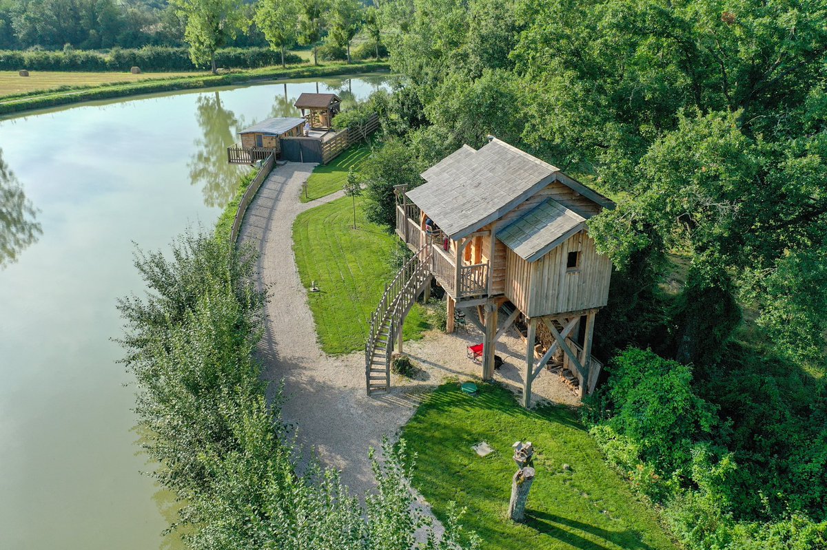 RRecupa's tweet photo. PRESTA ! 
Pour Les Lodges du Canal de Bourgogne entre deux créneaux météo ! 🌧☀️🌧 
Pour vous donner envie, voici un petit aperçu du site 😉
.
.
.
.
#presta #leslodgesducanaldebourgogne #drone #photography #aerialphotogra#igersbourgognefranchecomte #auxoistourisme #chassey https://t.co/lrIy3Mj3XJ