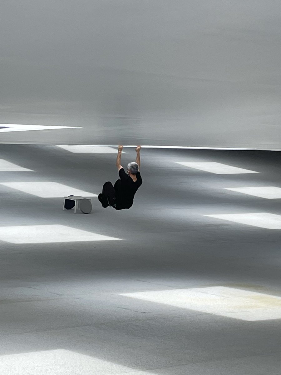 晩夏の風吹くKAIT広場(KAIT PLAZA)。70kgの加力試験も問題無し。