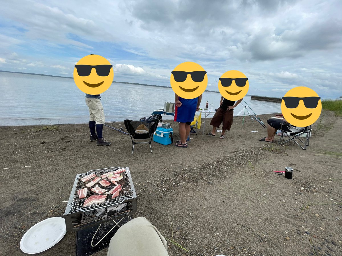 へび على تويتر 豚焼きながら豚投げて釣れたナマズにおじさん5人がシラフでキャッキャする遊びしてきた へび على تويتر 豚焼きながら豚投げて釣れたナマズにおじさん5人がシラフでキャッキャする遊びしてきた