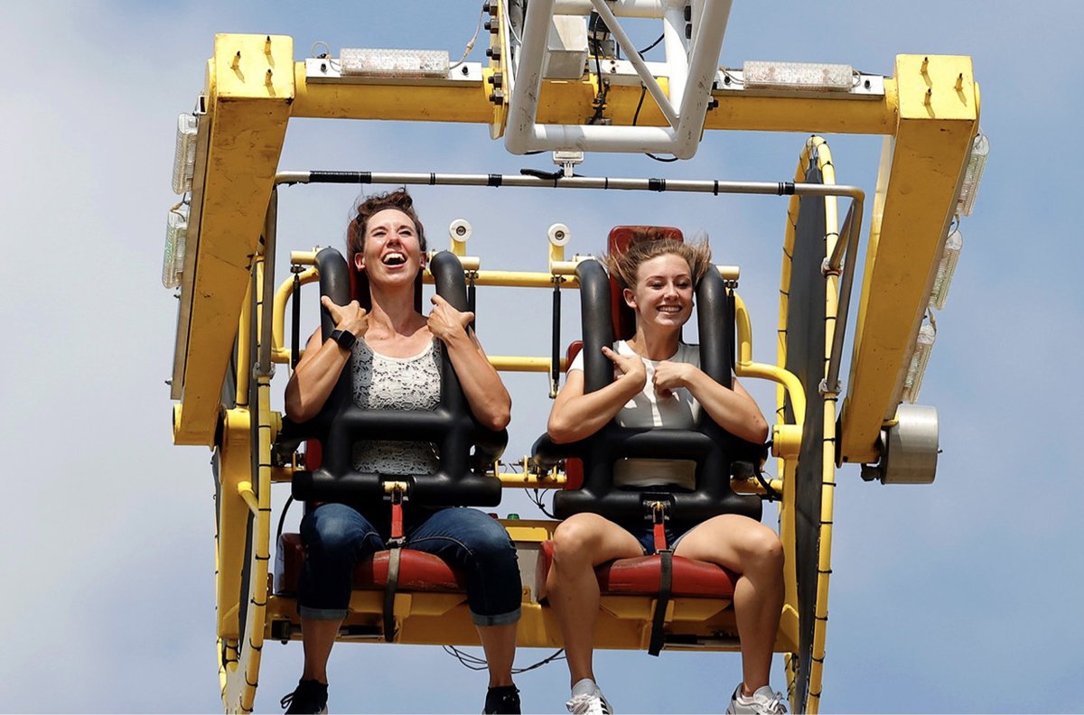 IowaStateFair's tweet photo. Today is EXTREME SUNDAY, the last day of the 2021 Iowa State Fair. 😭🎡
Gates open at 8 a.m. with $10 admission all day, or receive $7 admission with the donation of 3 cans of non-perishable food, until 5 p.m. #HowDoYouFair https://t.co/RNlKfjClW3