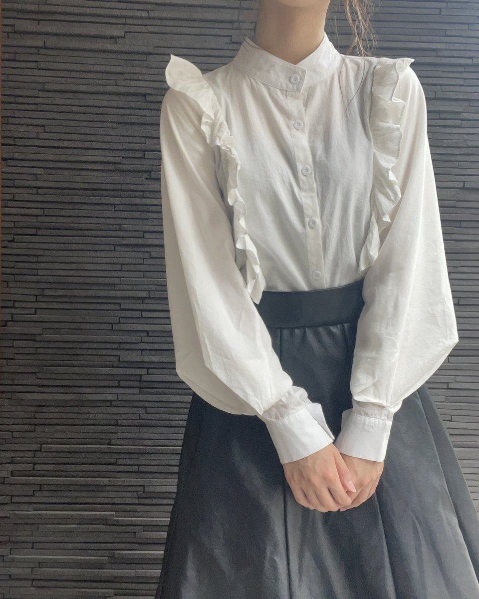 自分でデザインしたブラウスが
やっぱり可愛いて自画自賛しちゃう🥺

追加色が秋に出るらしいよ(小声

 #洋服