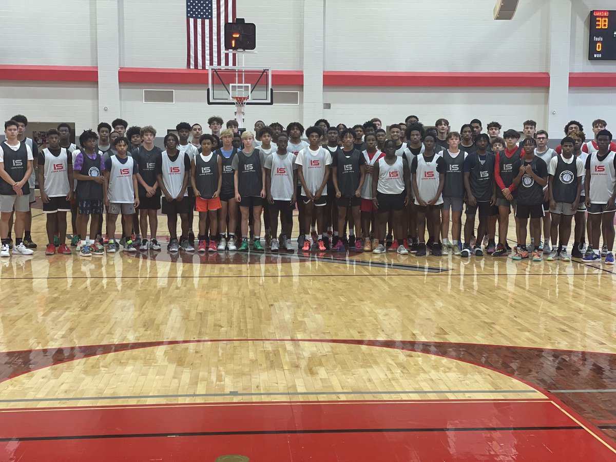coach_pierre's tweet photo. The 2021 @Icon_hoops high school camp is a wrap. Great day and great camp.   S/O @coach_iball for the interviews/coverage and @brockflash for pics/videos…also a special thanks to everyone that had a hand in making this event one of the best camps in Alabama #iconhoops https://t.co/I8zz6IlQyC