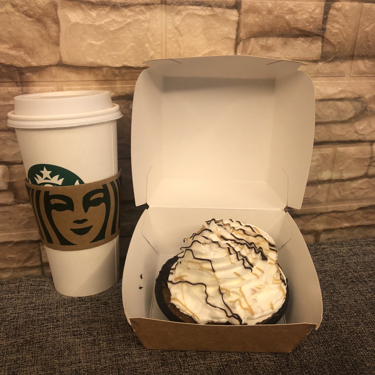 lovehoonjin7's tweet image. STRESS RELIEVER ❤️

#CaramelMacchiato
#WhiteChocoMocha
#BanoffeePie
#NewYorkCheesecake