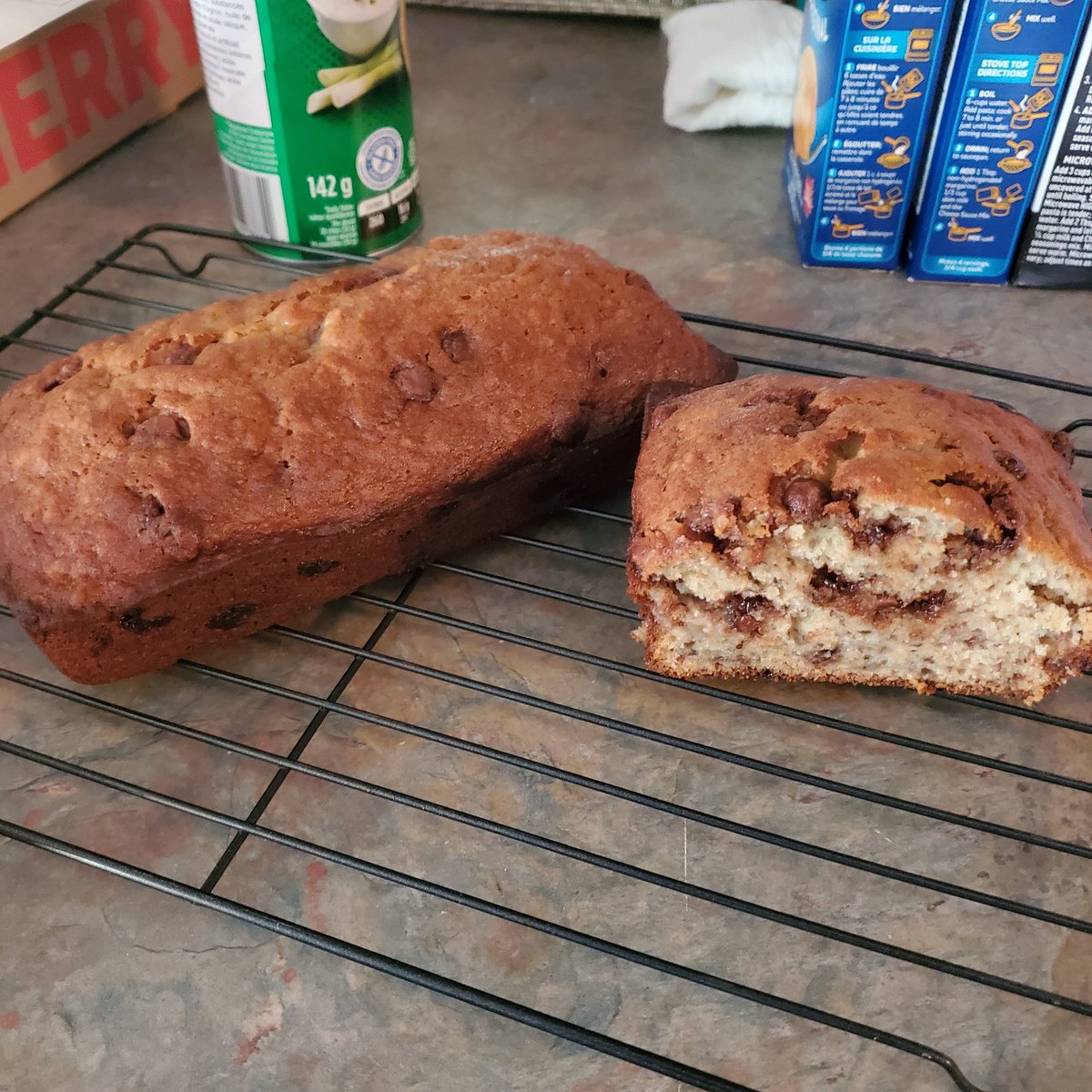 kreebs29's tweet image. The kiddo made Chocolate Chip Banana Bread last night. The only thing he didn't do was put it in the oven (adult assistance required). This is the end result. I ate a piece just now. He is on to something. 😋 #FutureBaker #LifeSkills