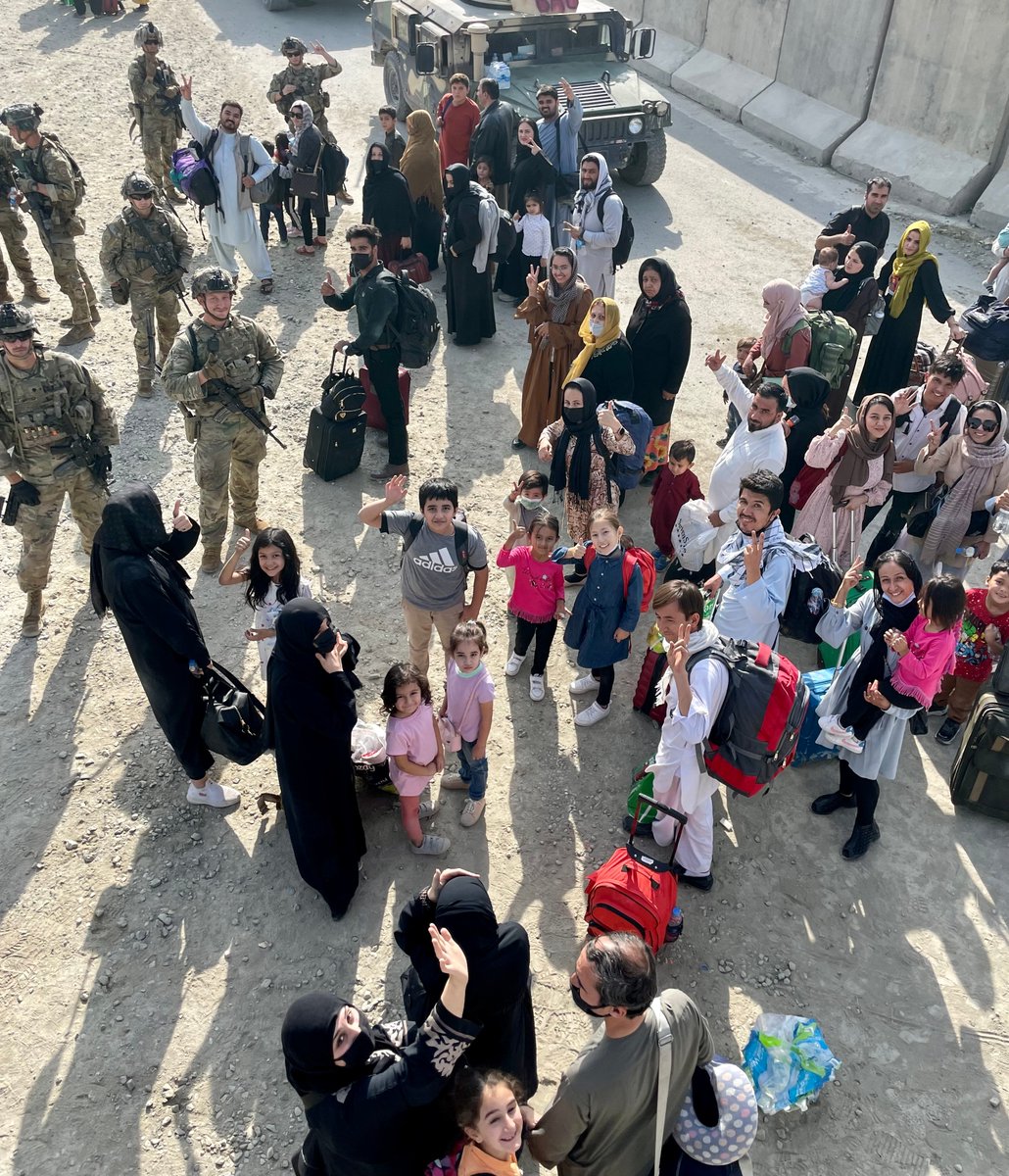 18airbornecorps's tweet photo. KABUL, AFGHANISTAN - This is a tough mission. A tough situation. A dangerous time for our American citizens and our friends and partners in Afghanistan.

Nonetheless, our Sky Dragon Soldiers are making progress. A LOT more work to be done. Long days ahead. 

#Kabul #Afghanistan https://t.co/4s4rluetV6