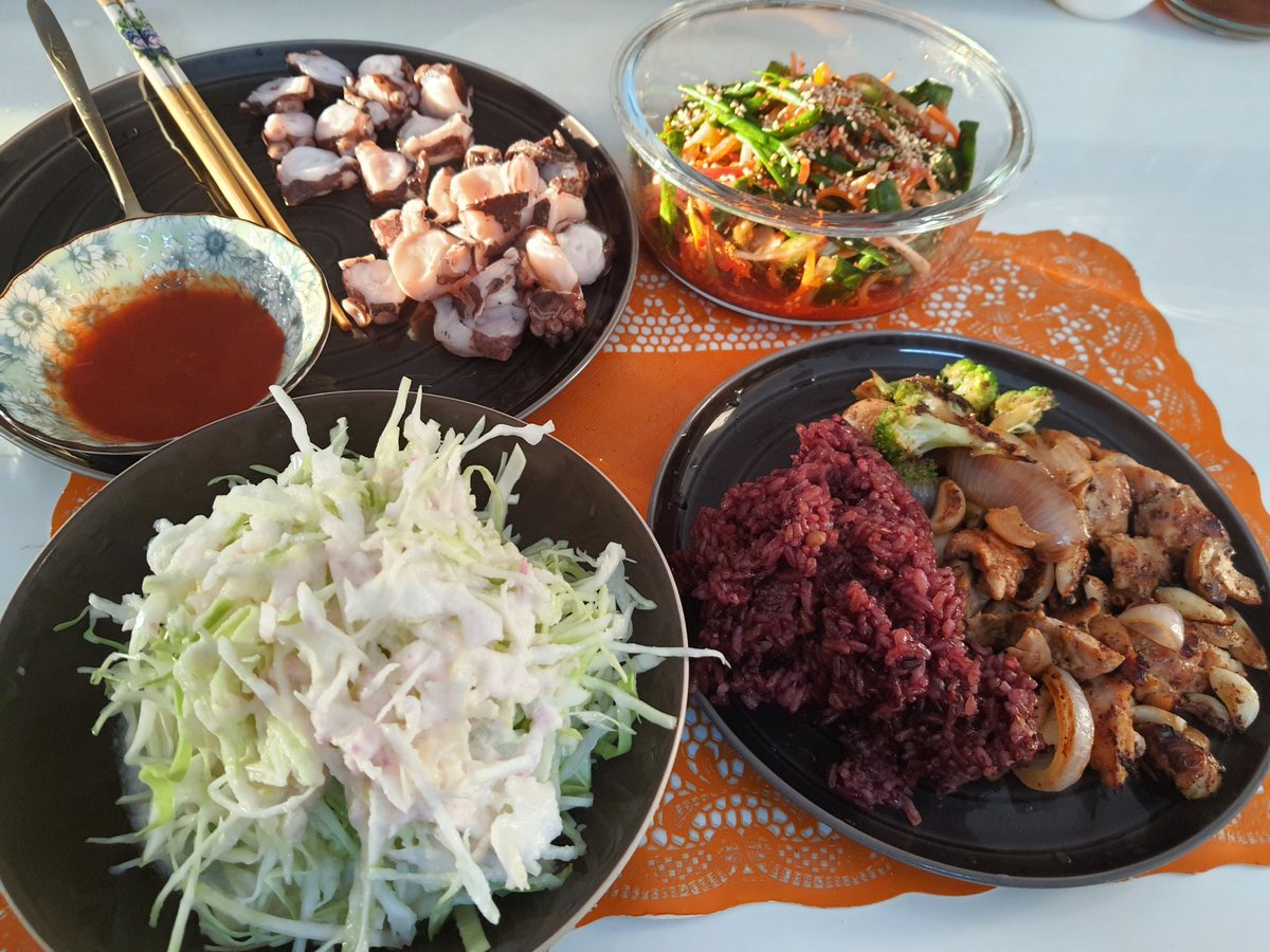 XdSaturday's tweet image. 🤤