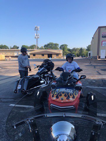 ridesafeindiana's tweet photo. The team had a blast gearing up for @miracleride today. Here are a few more pictures from the day supporting @RileyKids #ridesafeindiana https://t.co/rhmiyhz45k