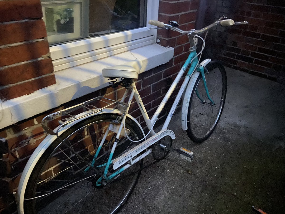 BhaveshiKumar's tweet photo. Ok well I think I might have a bike now, good old Facebook marketplace, not entirely sure yet if it will do the job! East London is quite flat isn’t it!?
Only 2 weeks to go!#ThinkLanguage#Think DLD #devlandis @CarolineCoyne4
@Afasic @RADLDcam @scft_yourfuture @RCSLT https://t.co/ShqHibcjPT