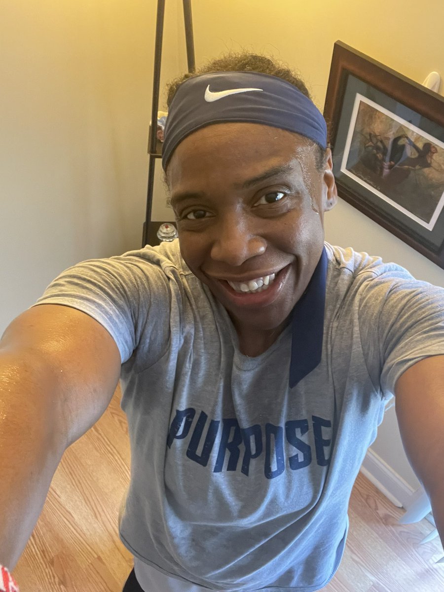 CoachCherieLea's tweet photo. W3d7 of Shaun Week 21 Day Challenge is ☑️ completed Dig Deep workout &amp; 150 burpees with 2 pushups &amp; a vertical jump. Today I definitely had to dig deeper during those 150 burpees. No modifications and I broke it into 15 sets of 10 reps. #digdeepernation we can do hard things!💪🏾 https://t.co/FwEhvtWBwQ