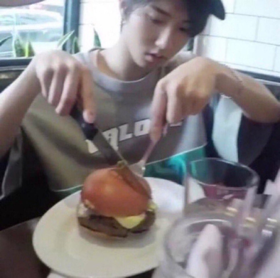 E9ZczTCWUAE0hKe?format=jpg&name=medium