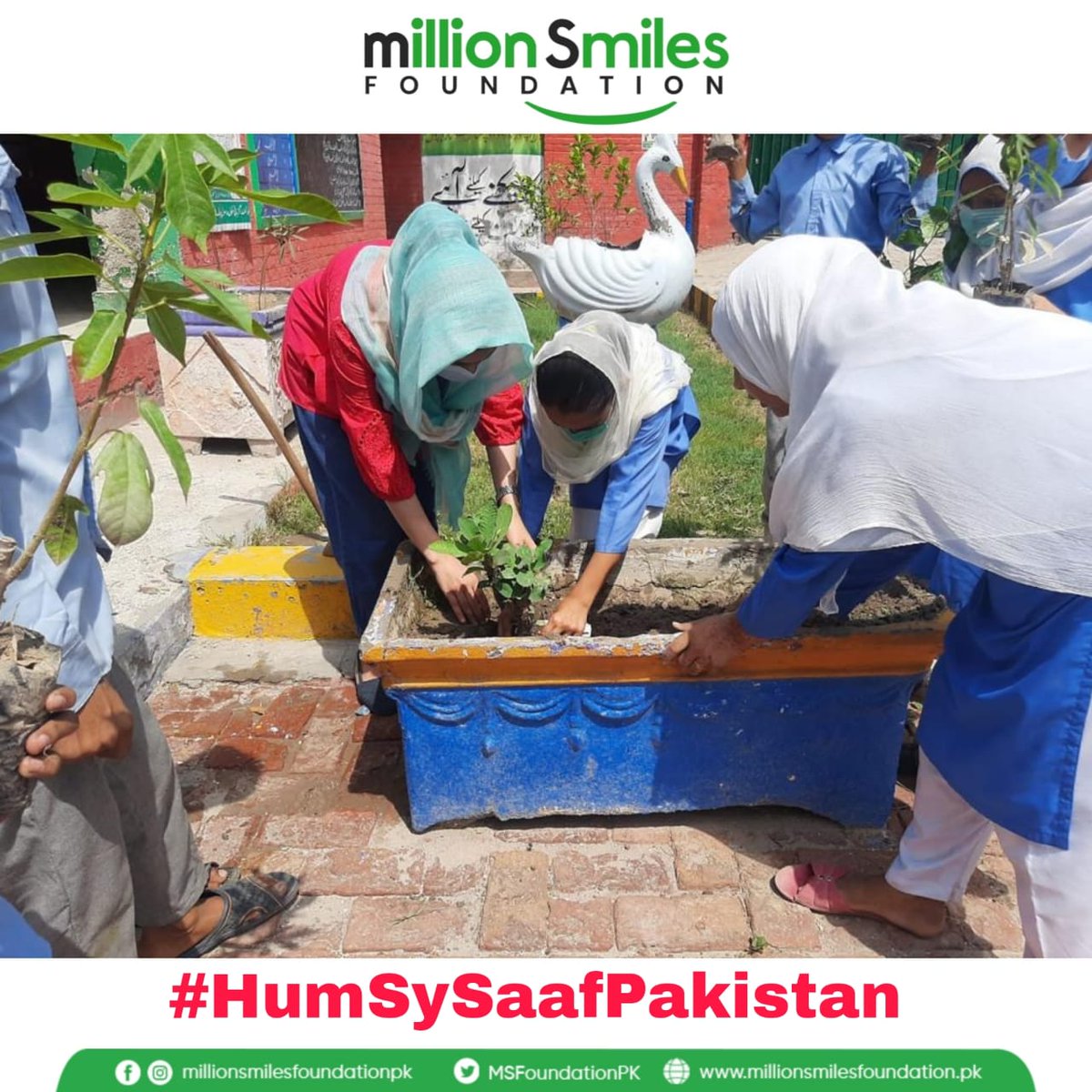 SoduzaiMaham's tweet photo. School children and old people like the idea of planting trees.And the act of planting a tree is not that difficult.
⁦@ClimateChangePK⁩  @MSfoundationPK @zatalks @UNFCCC @Plant4Pak @TheGCF @CIF_Action

#HumSySaafPakistan https://t.co/goKFYfmz5N