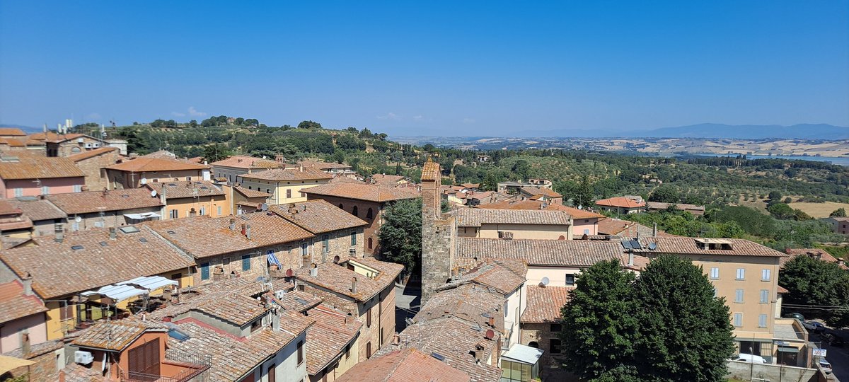 ChrisTrott's tweet photo. A day out of Siena yesterday gave me glimpse of this region's long history. The Cathedral in #Chiusi was rebuilt (yes - re) in the 7th century, and has carvings from the 4th. As well as stunning views. https://t.co/mpvNJpiFv8
