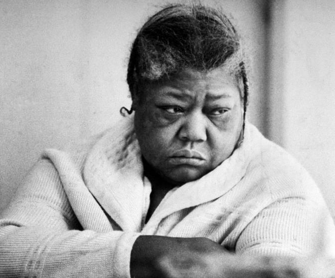 madameclair08's tweet photo. In 1985, Bronx teenagers memorialized Eleanor Bumpurs. Black and Latinx students from JHS 120 dedicated several heartfelt poems to Bumpurs. They shared their tributes, "What Eleanor Bumpurs Means to Me," during a live radio WBAI recording.

Happy B-Day #EleanorBumpurs. https://t.co/lyAD2gMvQM