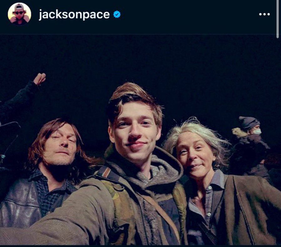 Mariloune's tweet photo. #BTS pictures are truly the best!
And I guess they’re ready for this epic ‘last’ season premiere of #TheWalkingDead 🔥🔥🔥
I’m definitely here for it!
#TWD #ArcheronPart1 #McReedus #Love #Excited #OnlyAFewHours https://t.co/ApolaLflB3