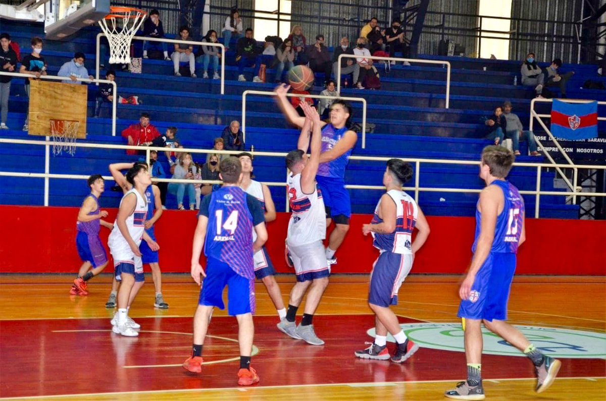 #basquet #formativas  #arenal
Este sábado se jugó de local la fecha 5 de la #ABZC en la que recibimos a los equipos de Club Honor y Patria. 
Fue victoria para los areneros en los cuatro encuentros. 
#vamosarenal #somosarenal #somosmaschwitz