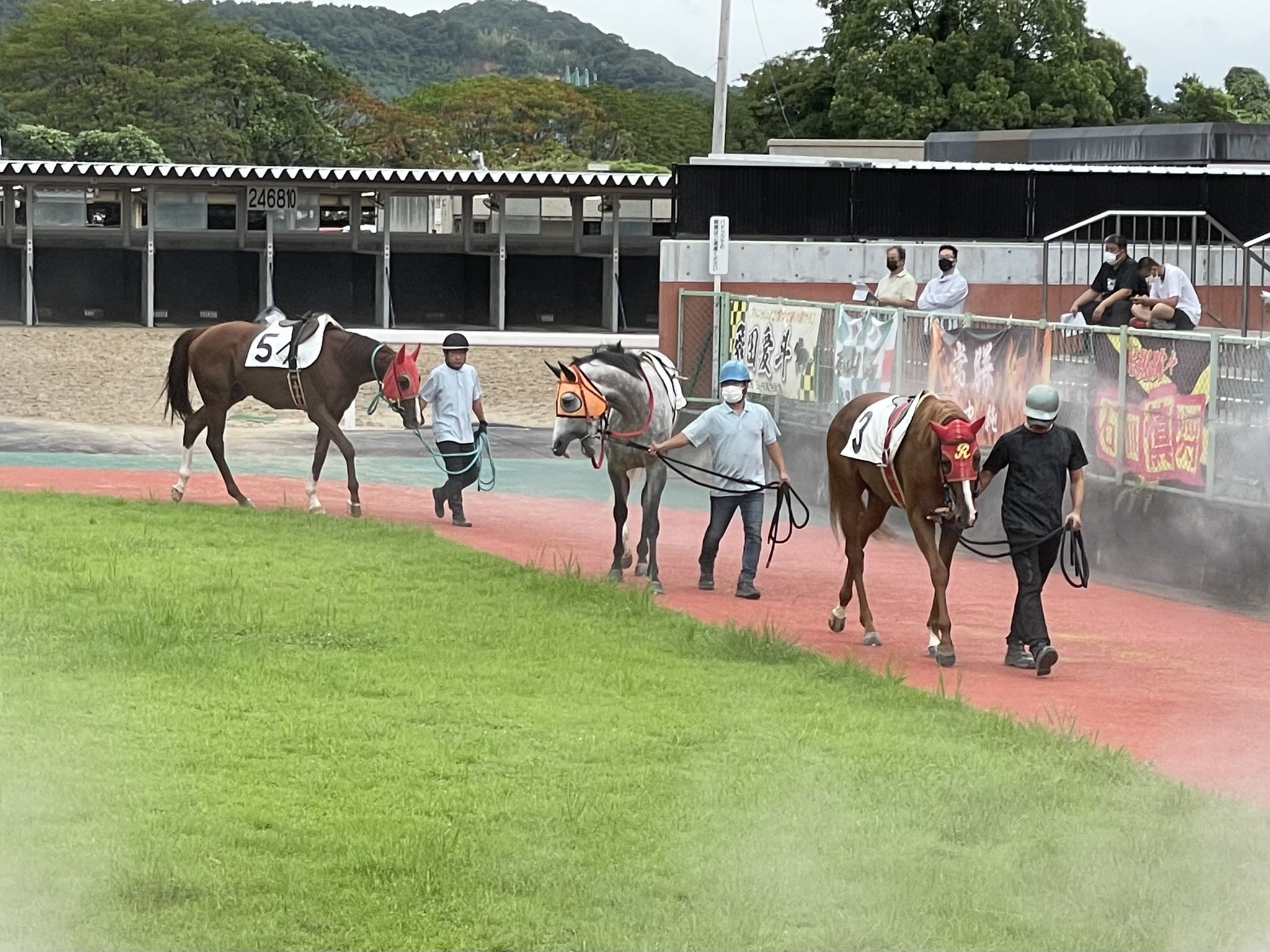 描くhp30 ゴーストくん今日はあんまラクダウォークしてない 4枚目奥にユニック ホウオウゴースト T Co 0tci9e8ur2 Twitter