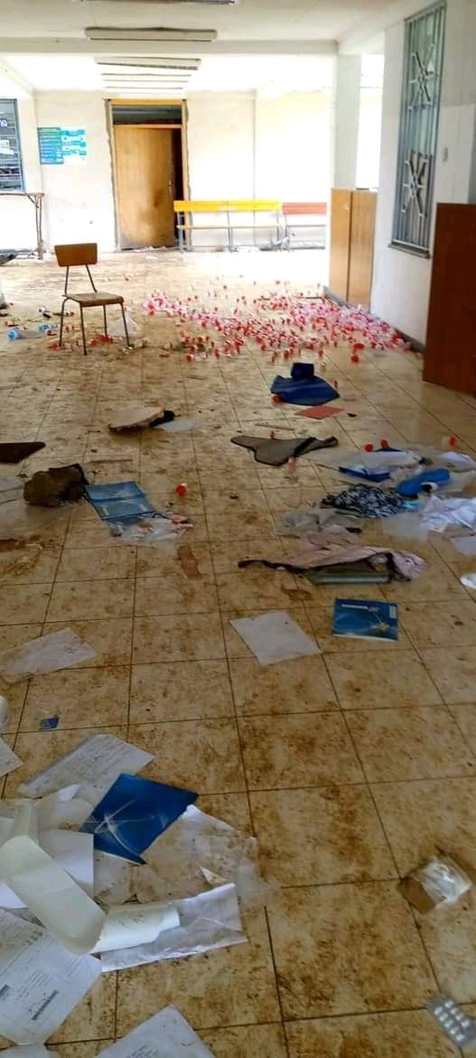 cdessalegn's tweet photo. Pics of #TPLFisaTerroristGroup looting &amp; destruction of community hospitals and vocational colleges in South Gondar Admin. Zone, Amhara Region. 
Yet, there is no anger and outcry, media coverage, press statement or so by the international community and rights groups. 

SAD! https://t.co/w1qj6VSyEo