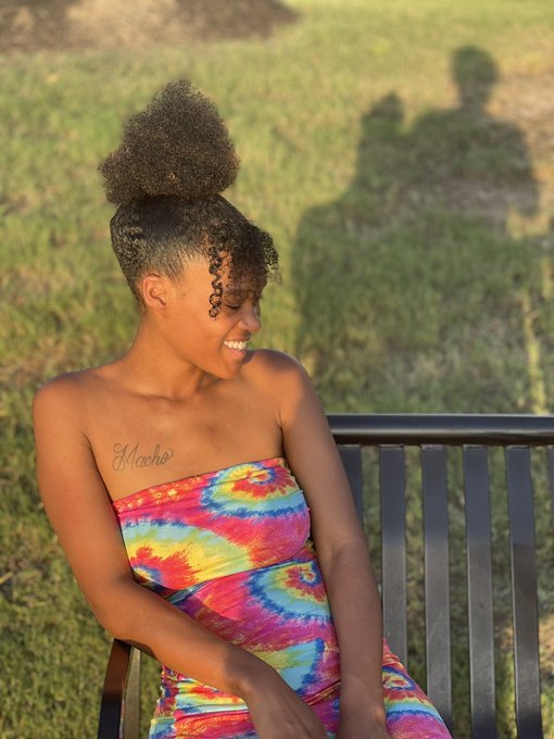 Keep a pretty smile on your face 💕 https://t.co/8soI9mw4TG<a href="/tag/mvsales"class="tags"><span>#mvsales</span></a>