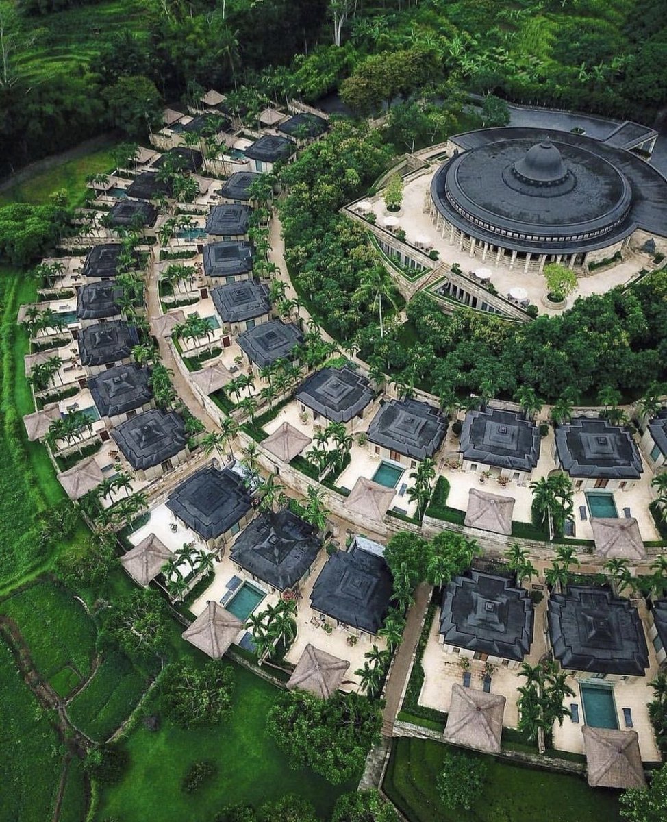 darixmri's tweet image. Wenn ich Krypto Milliardär werde dann kaufe ich uns allen so ne fette Wohnsiedlung. Bezahlt wird mit favs und retweets