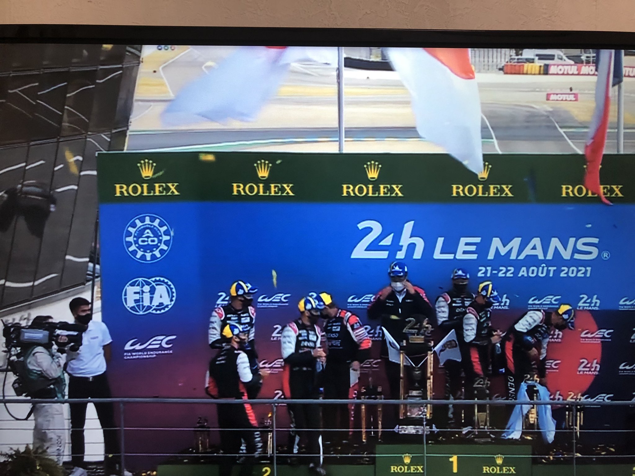 Kazu 幕張の空 君が代の演奏 日の丸の掲揚 なんか感動する T Co Fh2izjffag Twitter Kazu 幕張の空 君が代の演奏 日の丸の掲揚 なんか感動する T Co Fh2izjffag Twitter