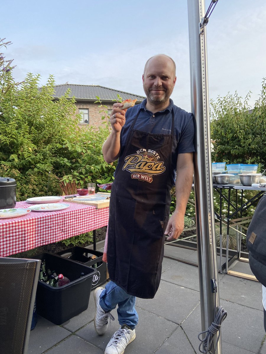 bastianstrauss's tweet image. Der #Pizzaabend war einfach cool und vor allem #lecker! #pizzaselbermachen