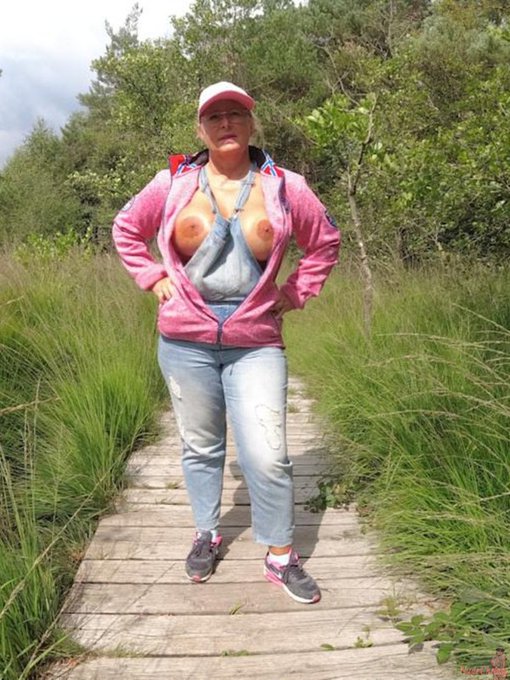 My dear Fan, I have just uploaded a new and hot gallery. I would be happy, if You could have a look and