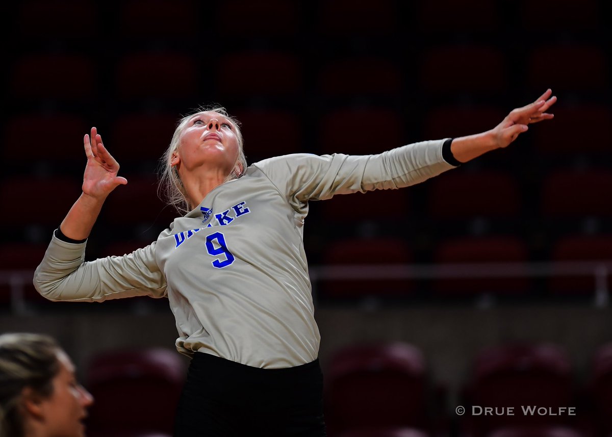 druewolfephoto's tweet photo. A few shots from the @DrakeVolleyball game vs. @OmahaVB - The Mavericks won in 3 at the Cyclone Challenge @CycloneVB in Hilton Sunday afternoon!  @DUBulldogs @kyleemacke2 https://t.co/aWDmQwBq0B
