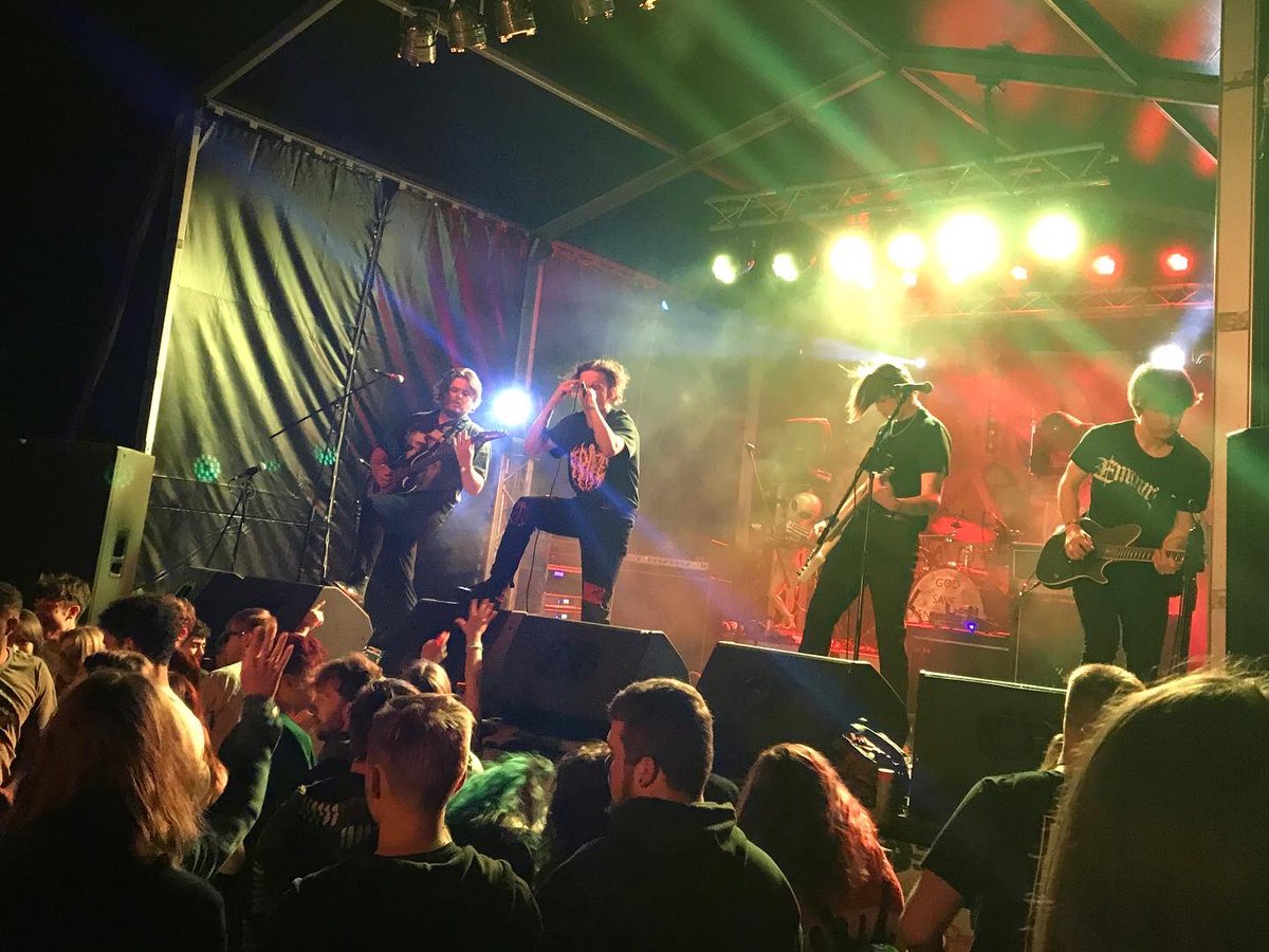 A few from a great <a href="/valeearthfair/">Vale Earth Fair</a> - more on Instagram...

#music #livemusic #musicfestival #valeearthfair #guernsey <a href="/Ukuladeez/">Ukuladeez</a> @dribblertheband <a href="/LifejacketBand/">Lifejacket</a>